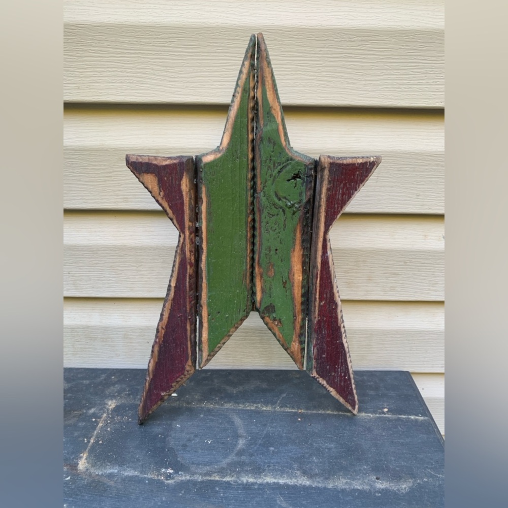 Rustic Red Green Distressed Wooden Star Upcycled Trim Wall Art Hanging